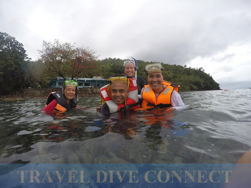 Locals snorkeling at Napantao, some for the first time.